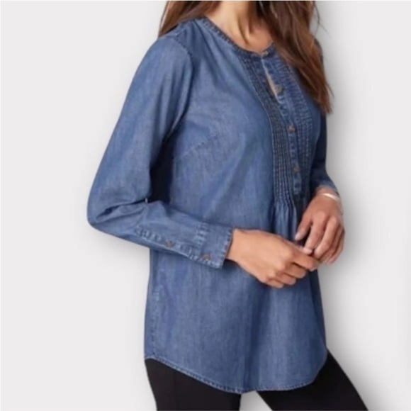 J. Jill Denim Pleated Blouse Size Small Blue Chambray Pintuck Button Down Blouse - Picture 1 of 10